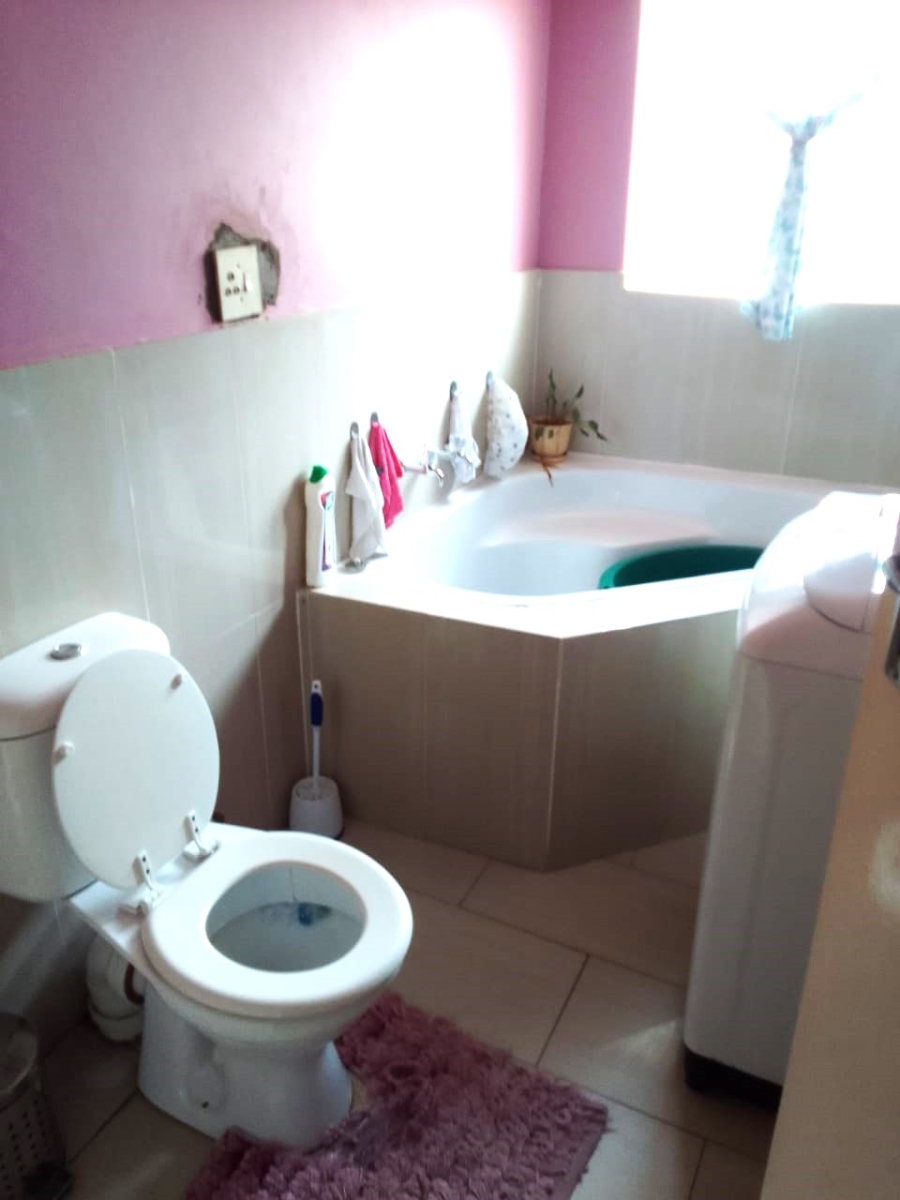 3 Bedroom Property for Sale in Heidedal Free State